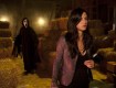 Ghostface hunts Gale Weathers (Courteney Cox) in Scream 4
